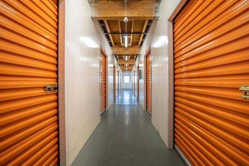 Island Storage – Bali’s Largest and Cheapest Self-Storage Facility with Airport Pick-Up and Delivery Services for Hassle-Free Storage Solutions